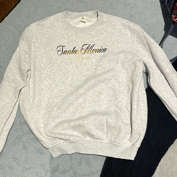 Grey Crew Neck - Picture 1 of 1